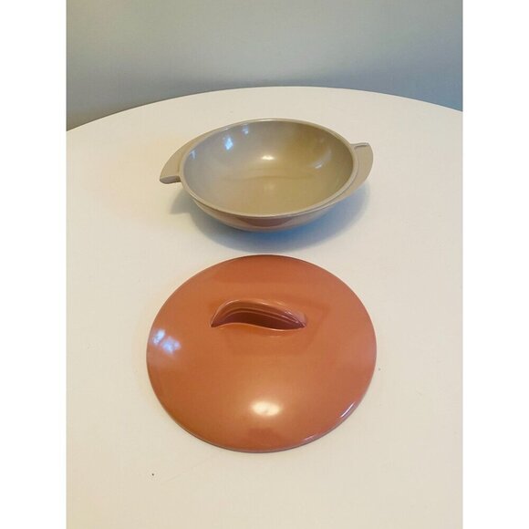 Vintage Boonton Covered Serving Bowl, Gray Bowl with Pink Lid, Serving Bowl - Picture 4 of 9